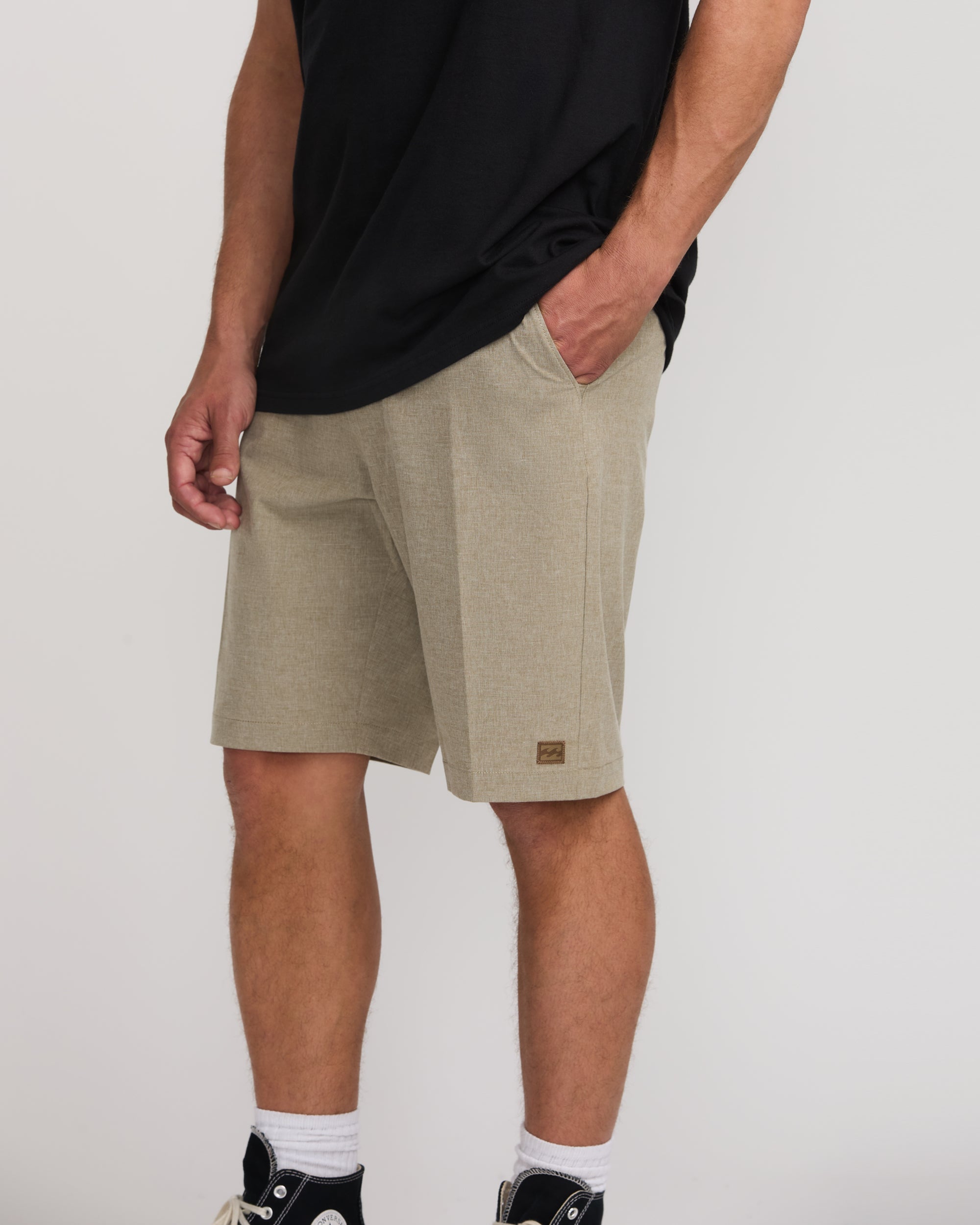 Crossfire Submersible 21 Hybrid Shorts - Khaki