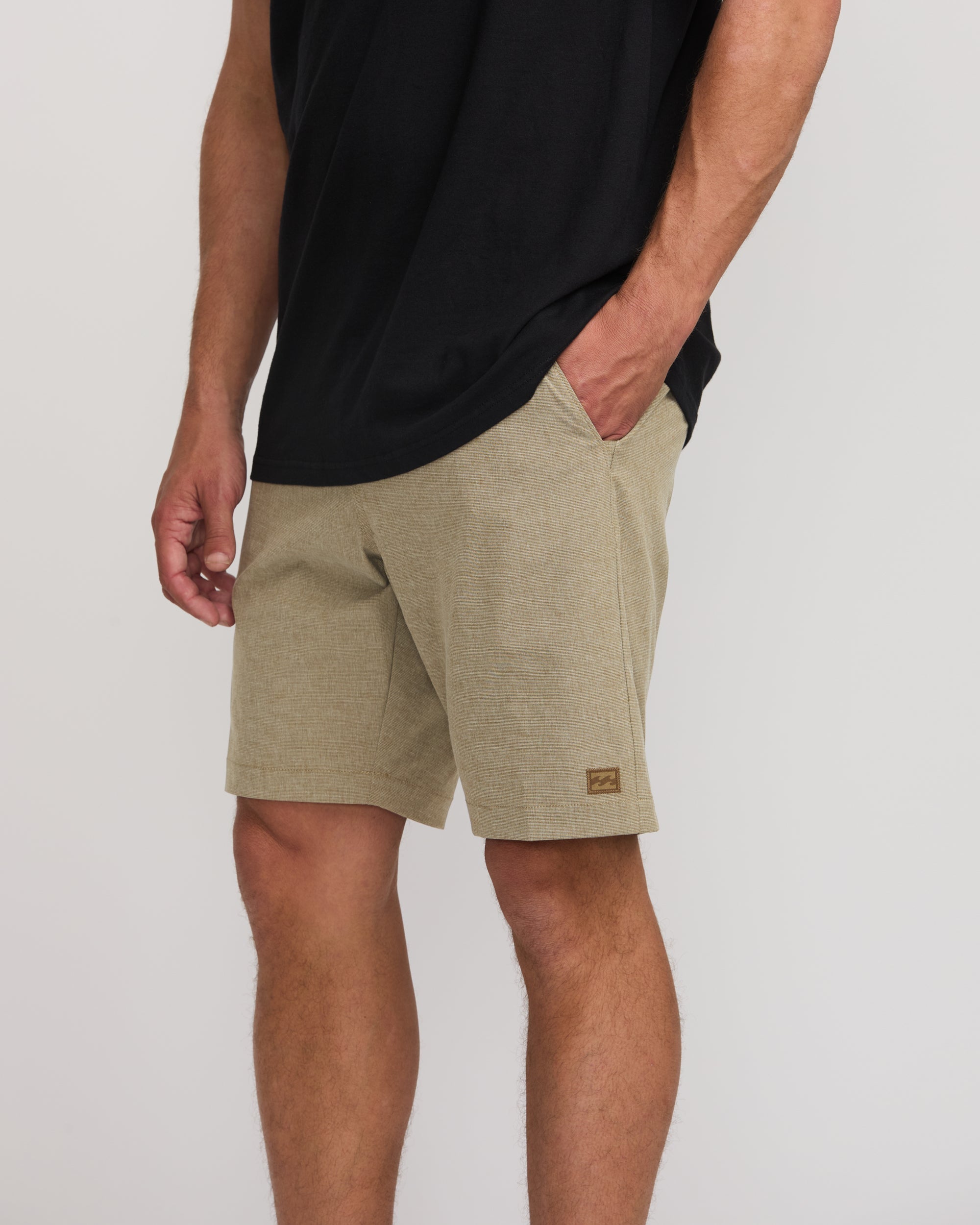 Crossfire Submersible 19 Hybrid Shorts - Khaki